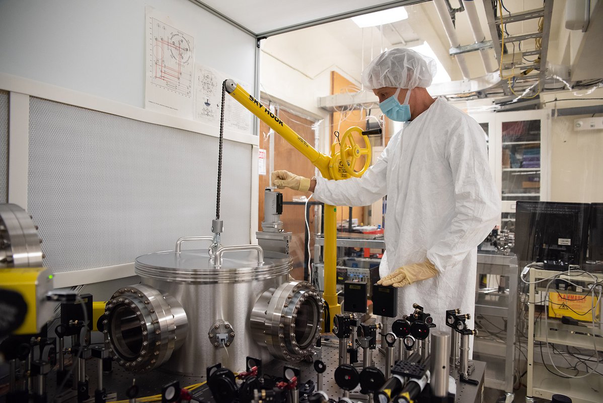 The air is pumped out of the chamber.