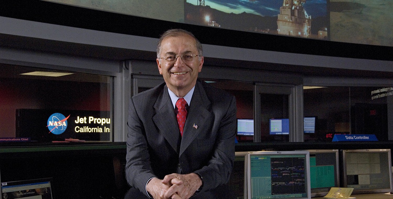 Charles Elachi at Mission Control