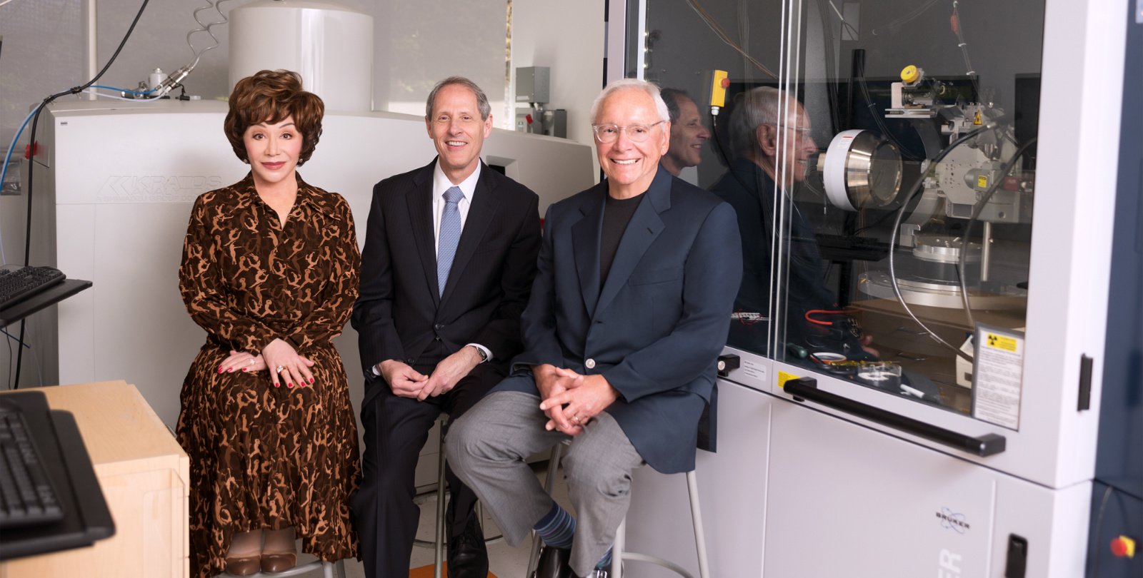 Lynda Resnick, Caltech President Thomas F. Rosenbaum, and Stewart Resnick