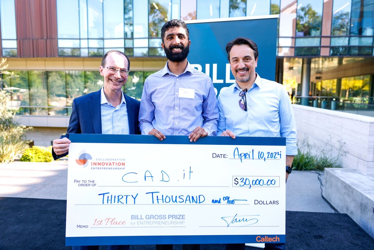 Aditya Shedge (center) poses with Bill Gross (left) and Fred Farina (right), Caltech's Chief Innovation and Corporate Partnerships Officer