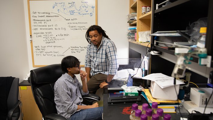 photo of Bil Clemens with graduate student Shyam Saladi