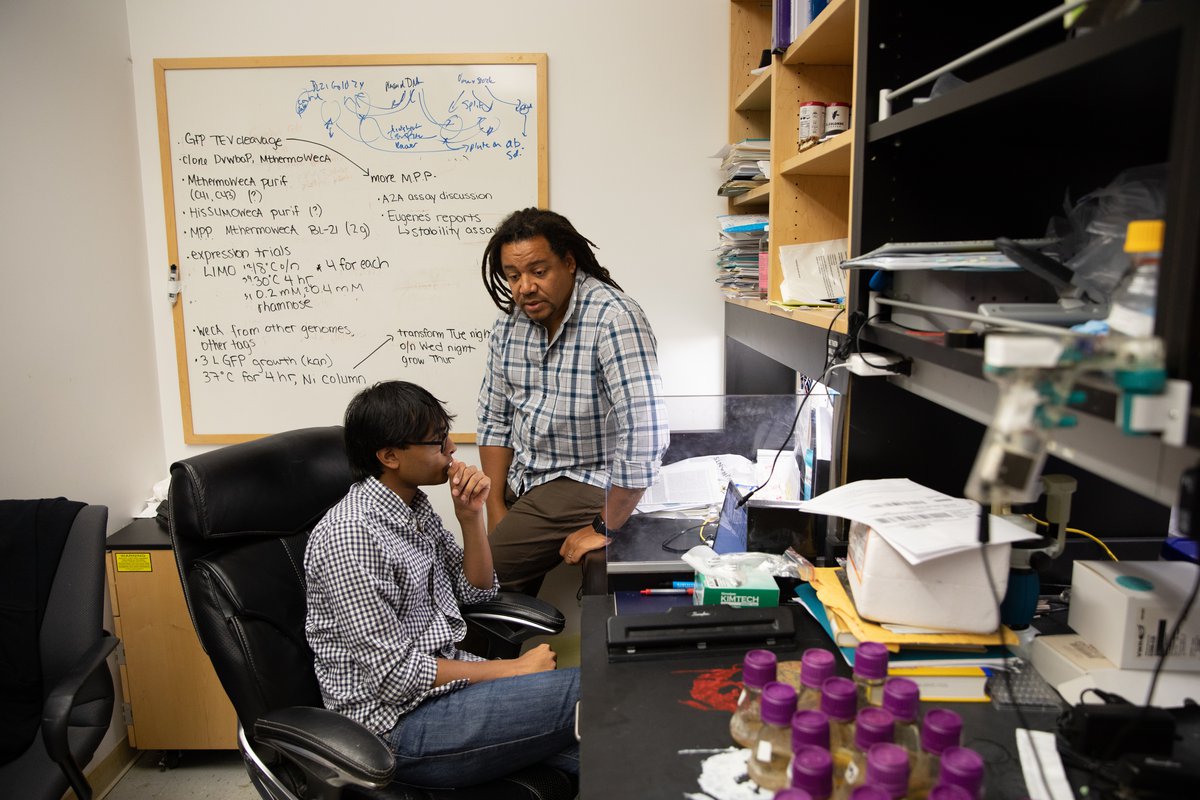 photo of Bil Clemens with graduate student Shyam Saladi