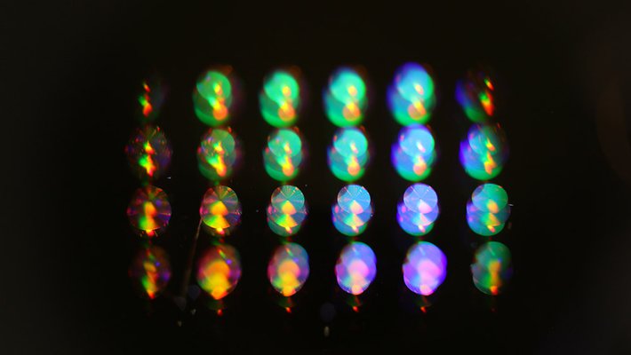 Retroreflectors created in the lab of Andrei Faraon reflect light.