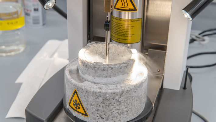 A "Vitrobot" used for automated plunge-freezing of samples for cryo-EM.