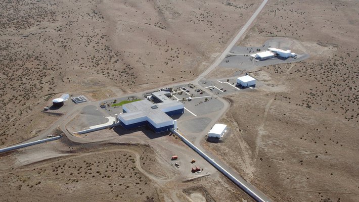 aerial photo of the LIGO facility in Hanford, Washington