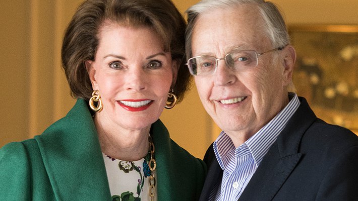 photo of Lynn Booth and Kent Kresa