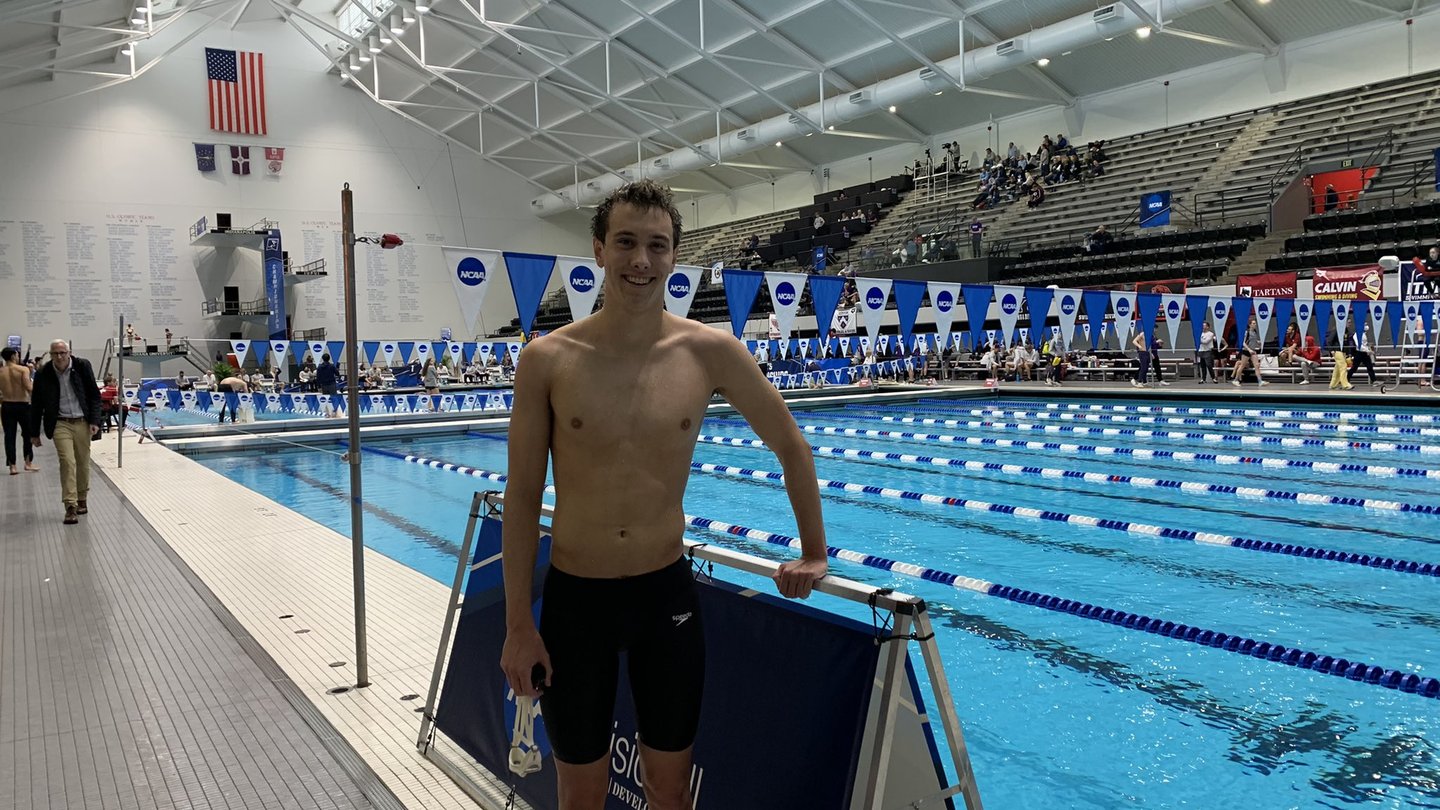 Max closed the meet with a final scoring swim in the 1650 Free, lowering his own record by another two seconds.