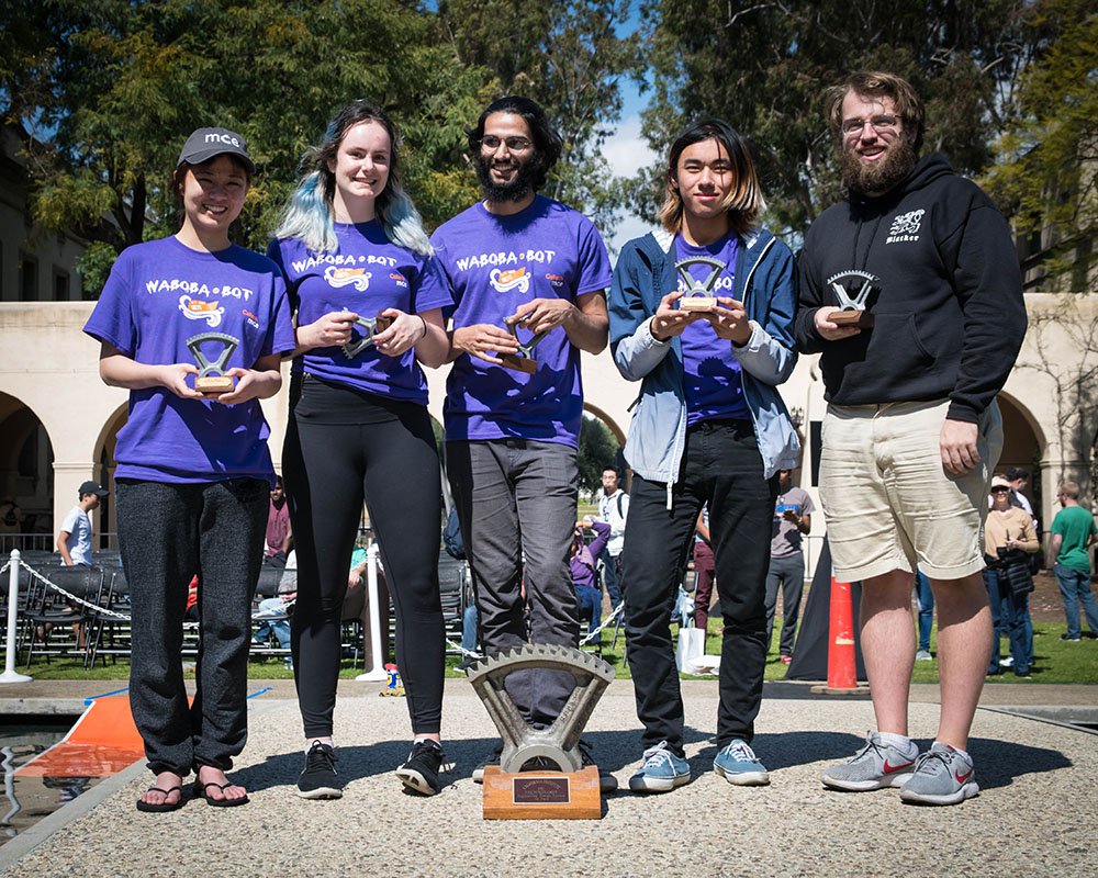 Team Misteltein poses with their trophies