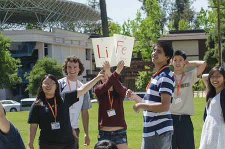 Students explore Caltech life during Prefrosh Weekend.