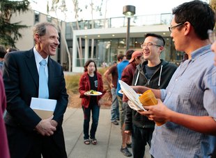 Thomas F. Rosenbaum talking to Caltech community members