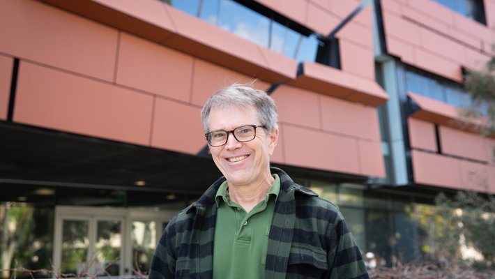 Chuck Steidel in front of Cahill