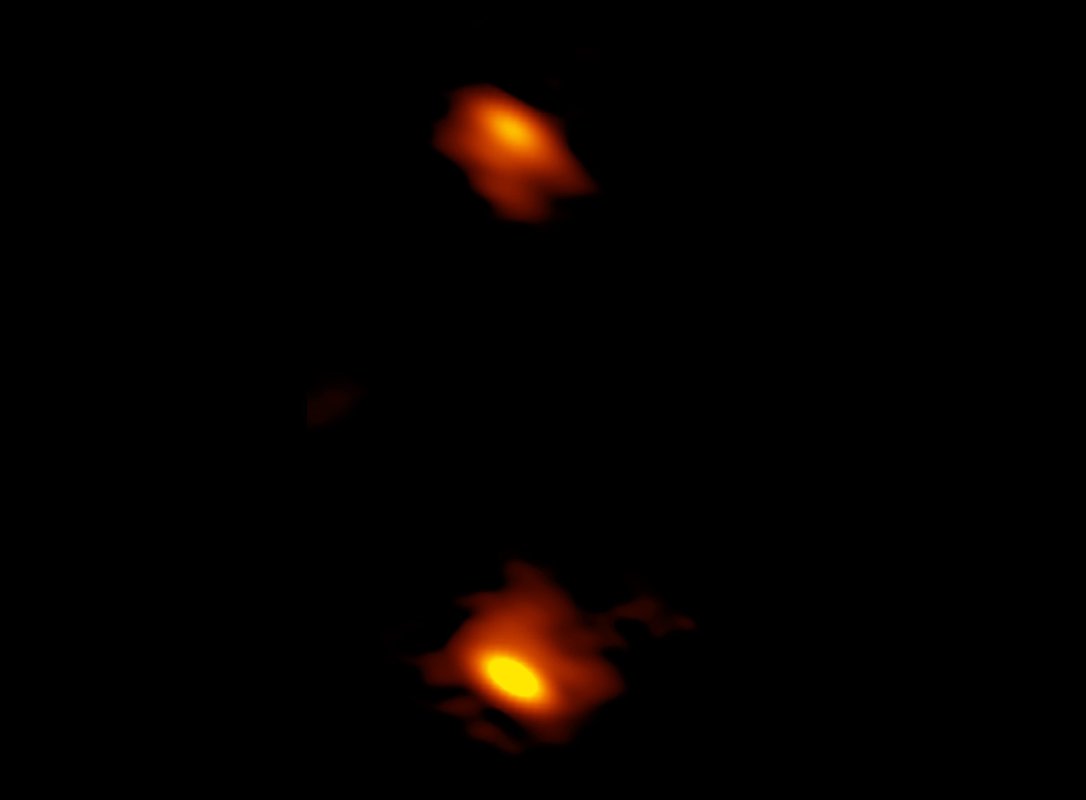 Radio image of the CSO called J1734+0926. The ends of the jets appear as red blobs.