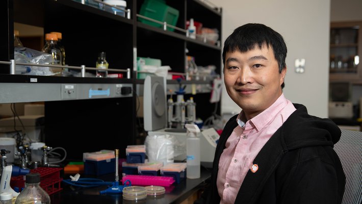 Kaihang Wang in the laboratory